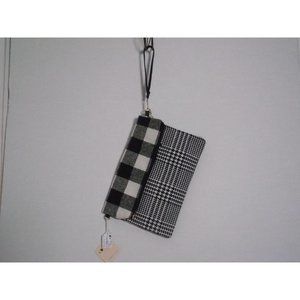 LIB NY Houndstooth Crossbody Clutch